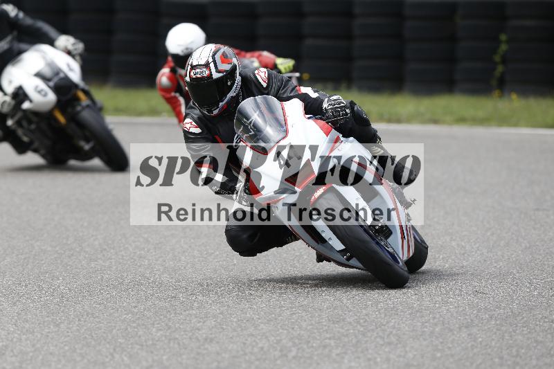 /37 28.07.2025 Dunlop Ride und Test Day ADR/Trackday Erfahren gelb Trackday schnell  rot/44